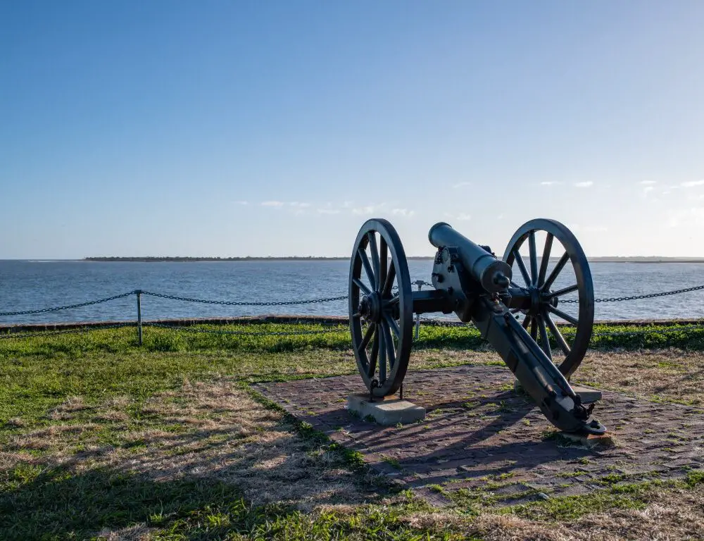Charleston,,South,Carolina:,December,13,,2021:,Fort,Sumter,And,Fort